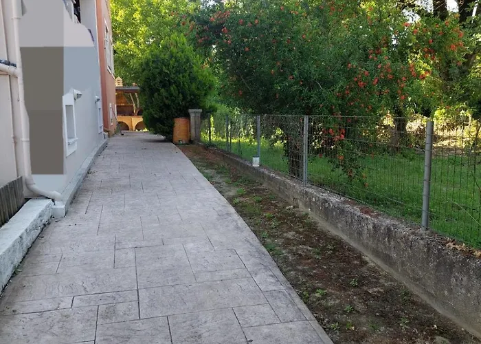 Agapi's Corfu Alepou