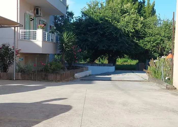 Agapi's Corfu * Alepou